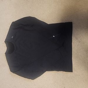 Lululemon engineering for warmth pull over
